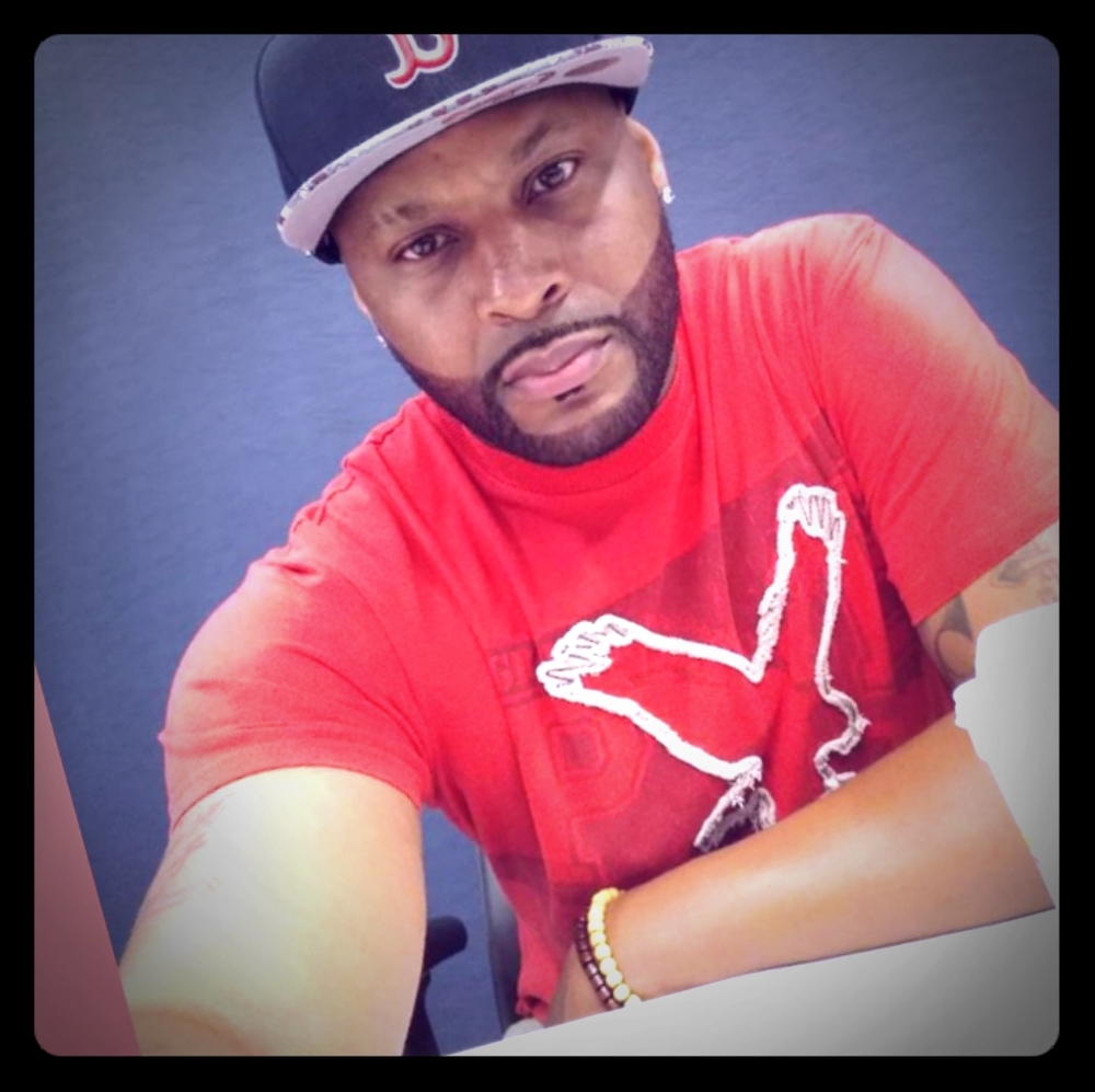 Meet your Posher, Theo